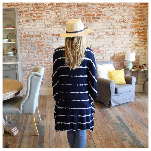 Navy tie dye loose boho tunic - Picture 3 of 3